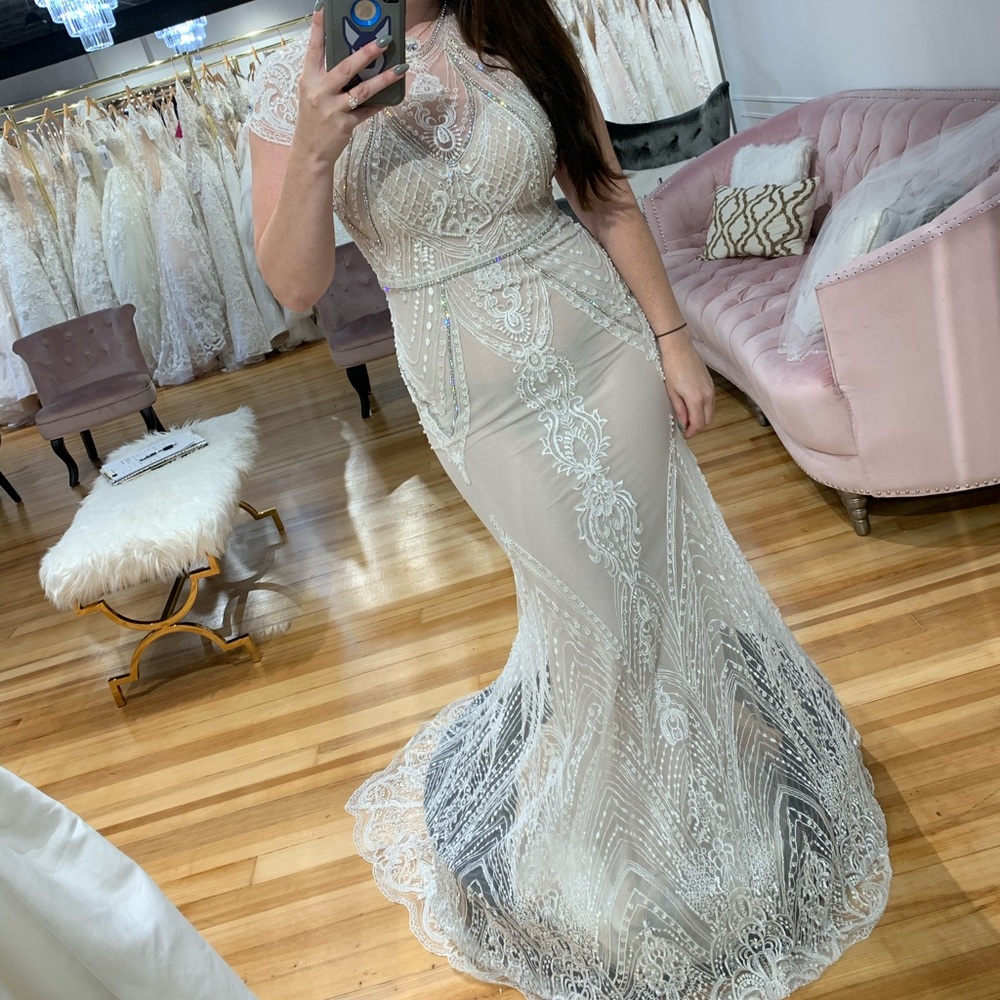 Berta Wedding Dress 16-04 Size 40 - Picture 5 of 16